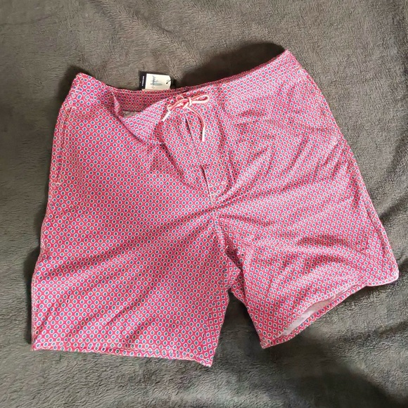Johnnie O Swim Trunks Pink Pattern XXL NWT - Picture 1 of 2